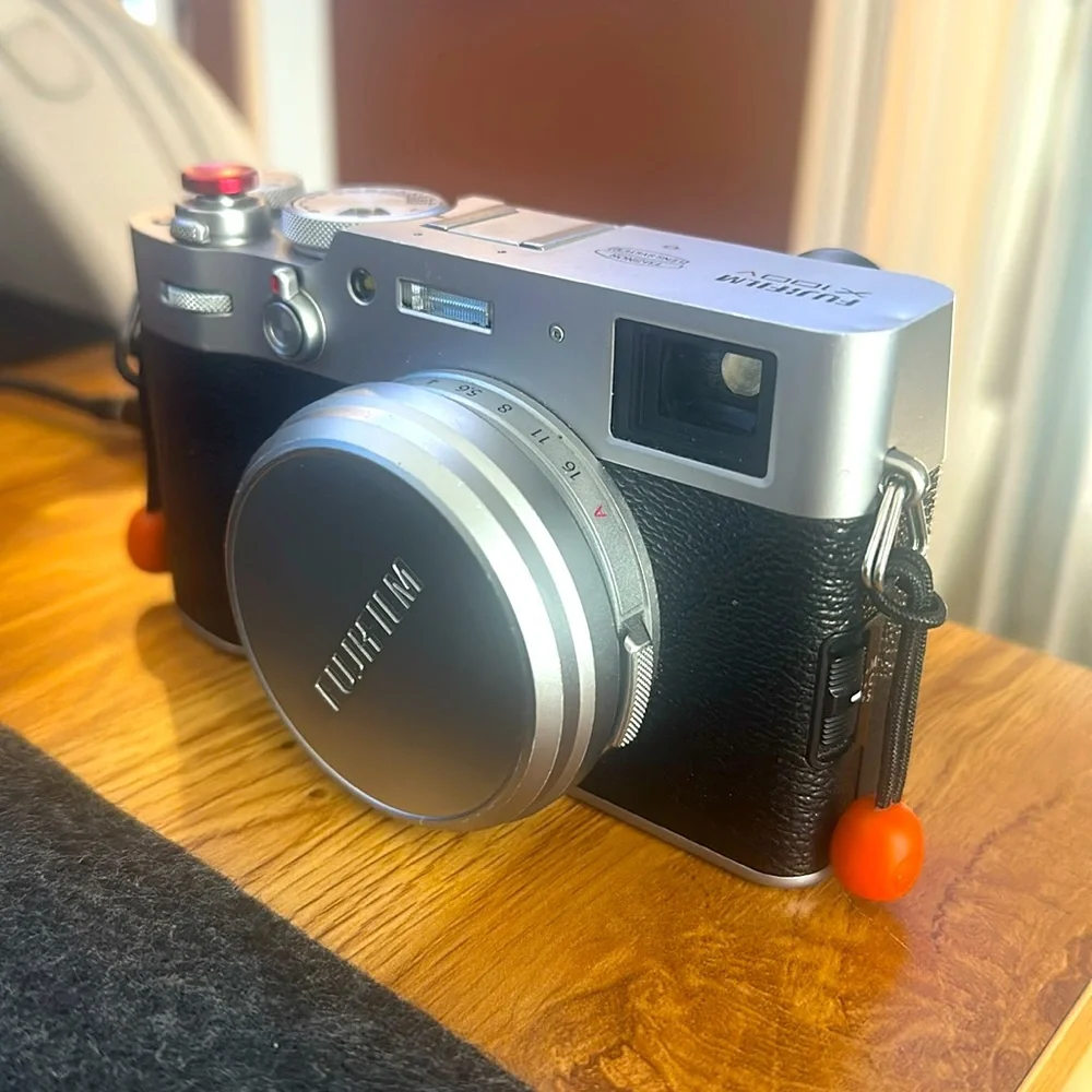 Fujifilm x100v